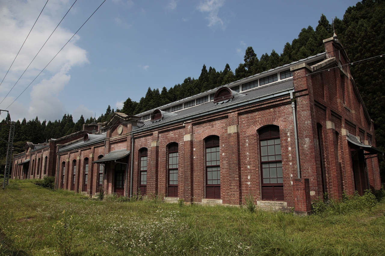 旧碓氷峠鉄道施設丸山変電所機械室および蓄電池室