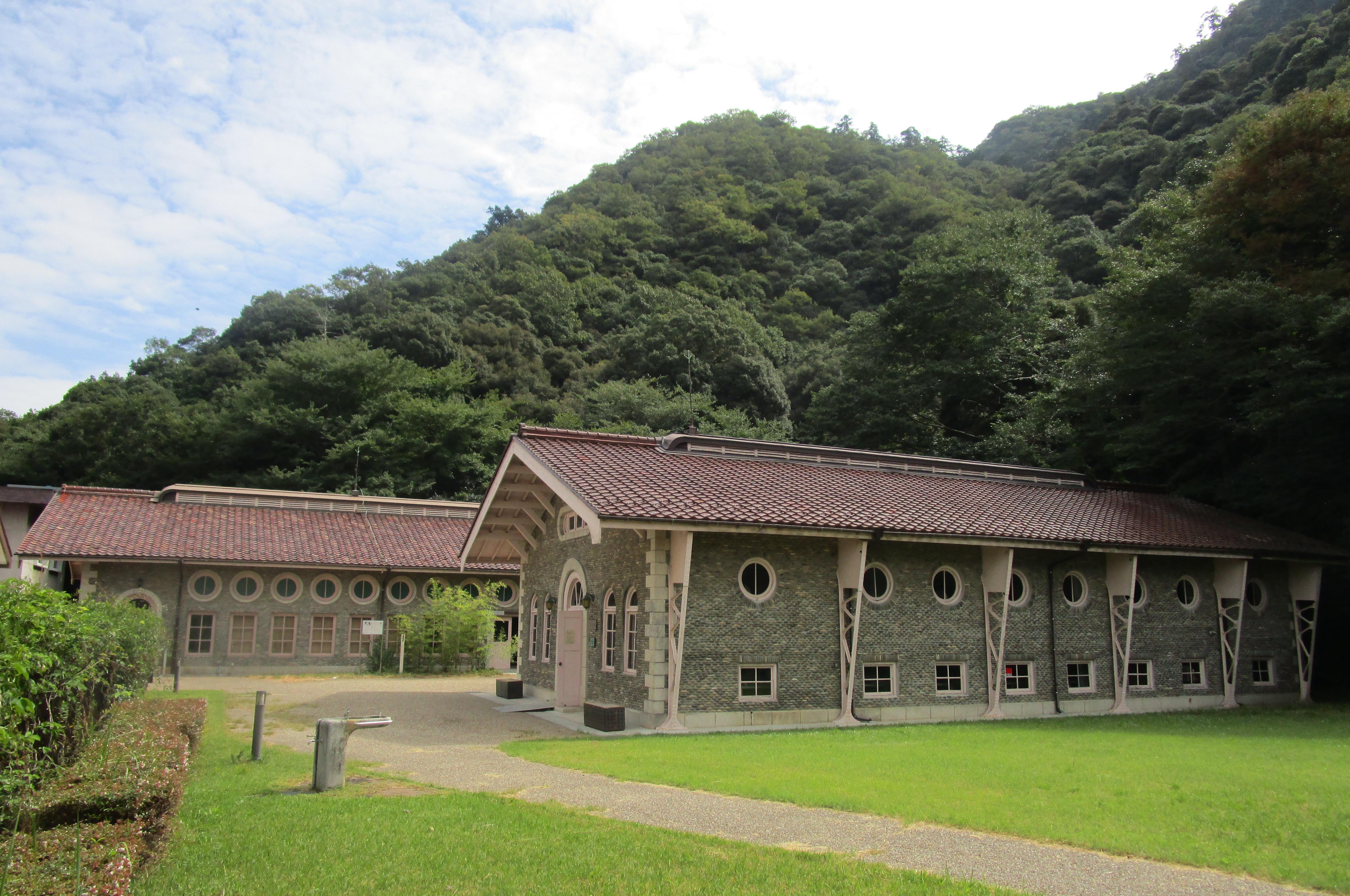 鏡岩水源地旧エンジン室 旧ポンプ室 鏡岩水源地旧エンジン室 旧ポンプ室