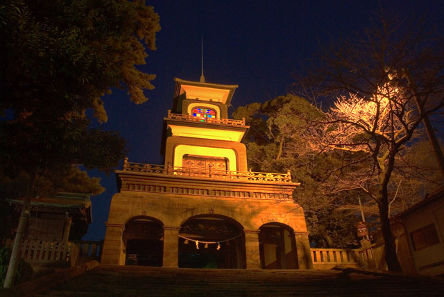 尾山神社神門