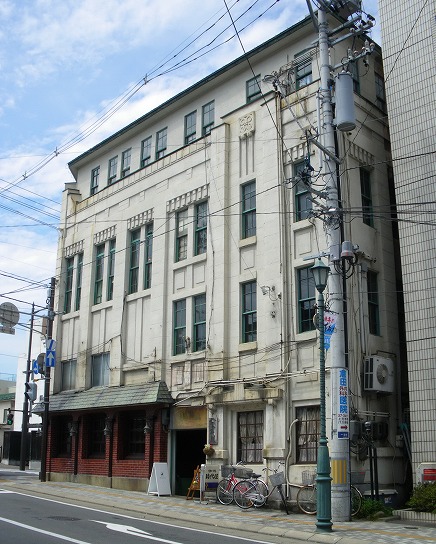 三上ビル（旧弘前無尽社屋）