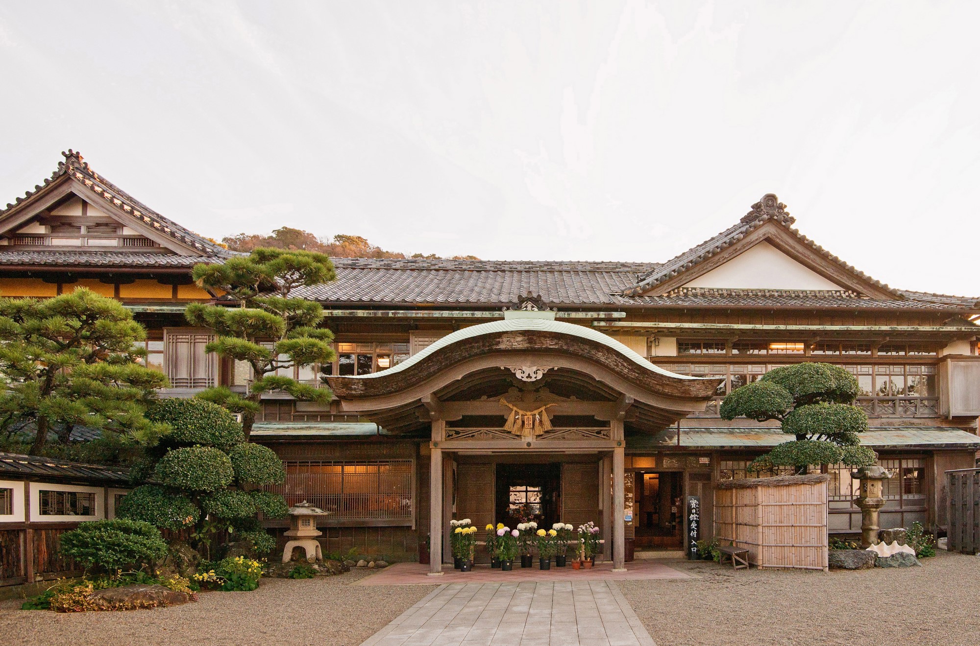 旧賓日館　本館、大広間棟、土蔵