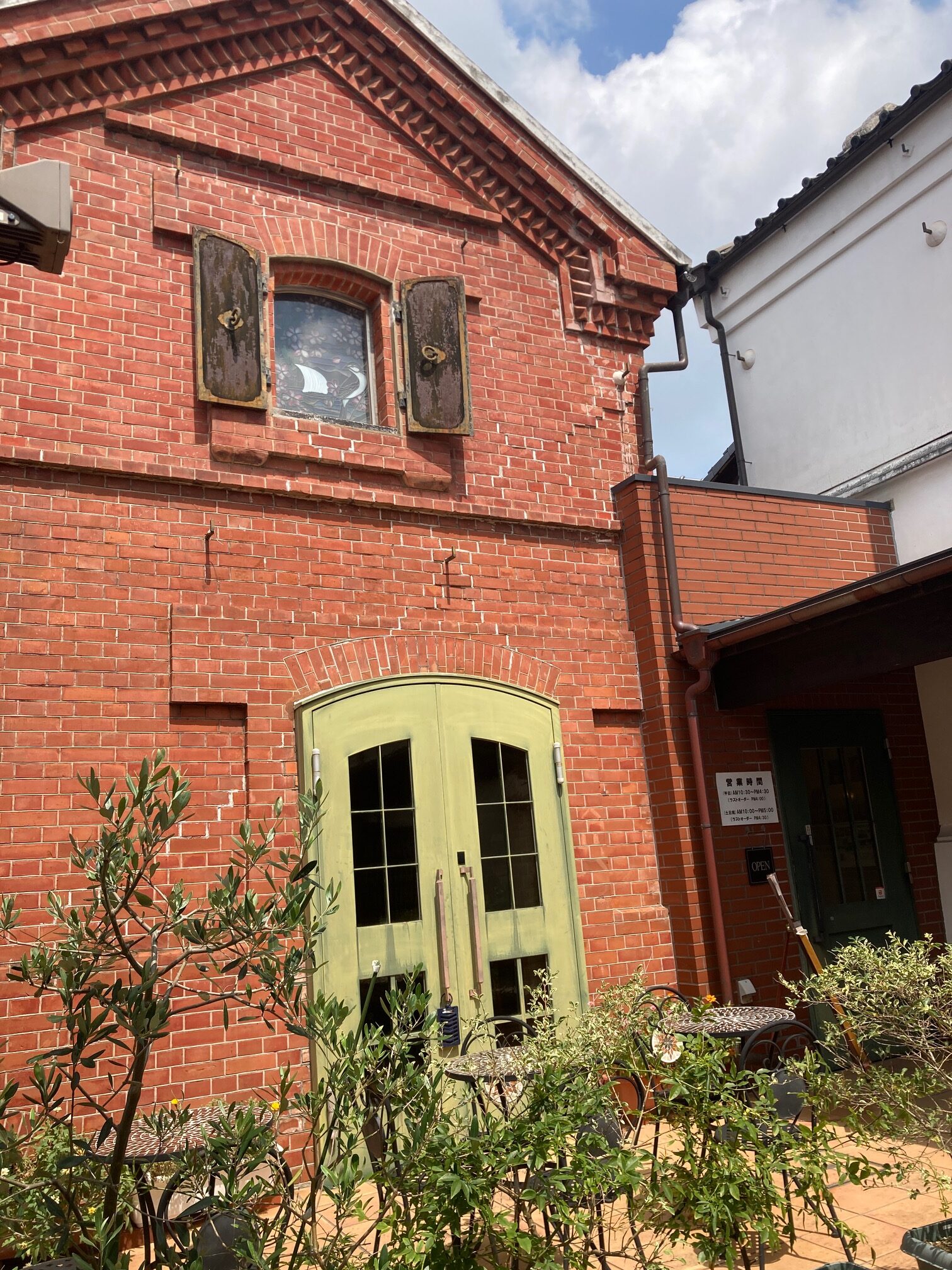 旧野村さとう店煉瓦蔵 (喫茶蔵)