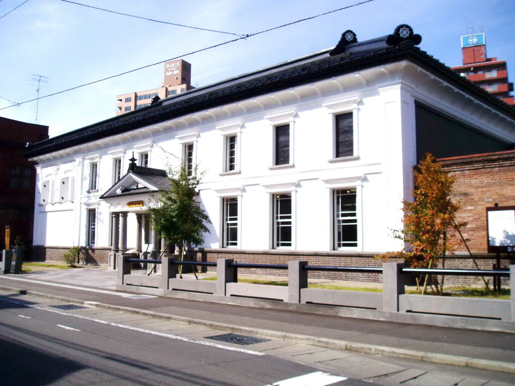 弘前市立百石町展示館 （旧青森銀行津軽支店）